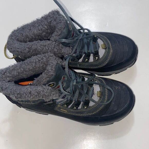 Merrell Black and Gray Waterproof Rain & Snow Boots - Picture 2 of 9